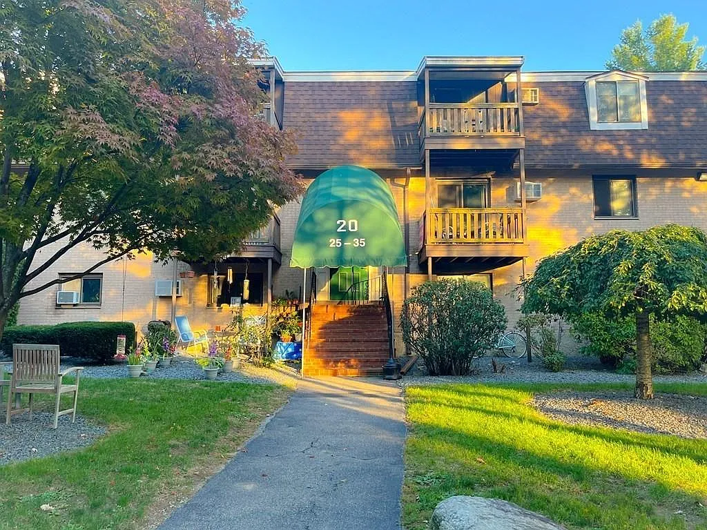 1 bed, 630 sqft, $1,875 — Photo 2
