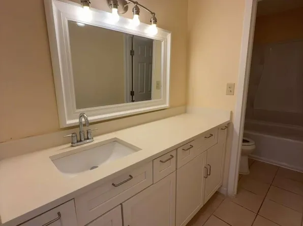 3575 Oakvale Rd APT 303, Decatur, GA 30034