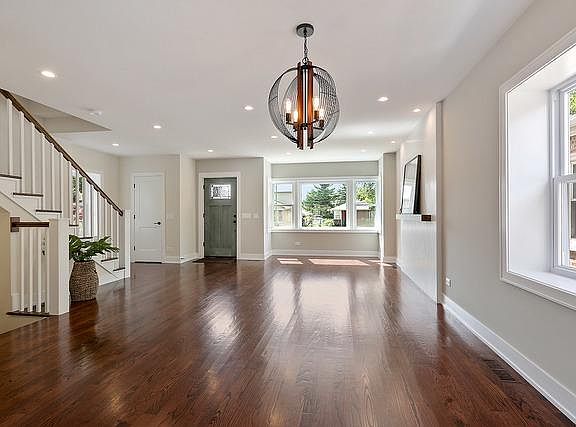 4th image of 4583 N Melvina Ave