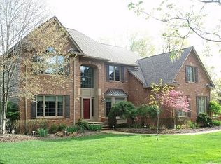 659 E Pioneer Trl, Aurora, OH 44202