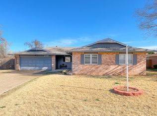 2709 Canterbury Ave, Ponca City, OK 74604