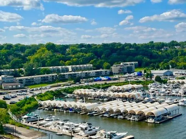 6351 Saint Croix Trl N APT 130, Stillwater, MN 55082