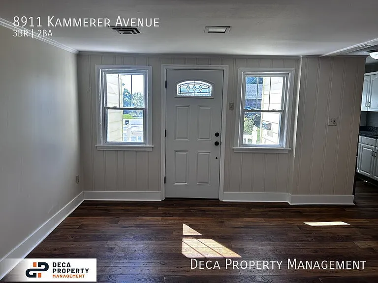 8911 Kammerer Ave — Photo 2