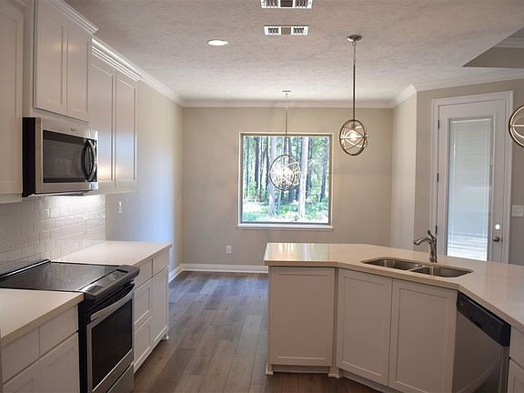 2nd image of 7217 Palisades Dr