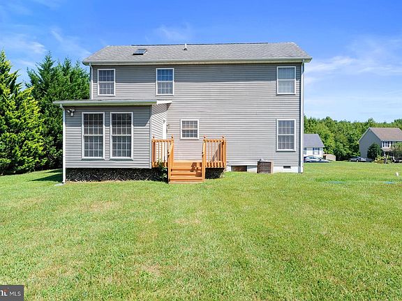 5th image of 323 Cantwell Dr