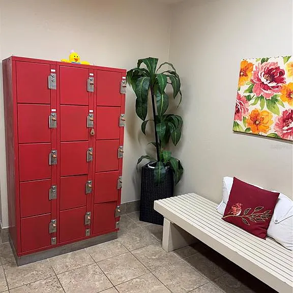 603 W Club Blvd — Photo 12