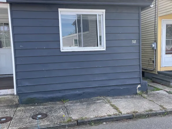 38 W Monroe St, Mount Holly, NJ 08060