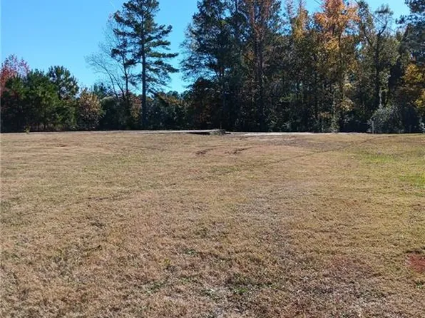 11 Black Rd NE #2, White, GA 30184