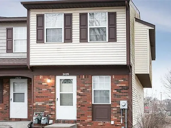 2420 Bittersweet Ct, Iowa City, IA 52246