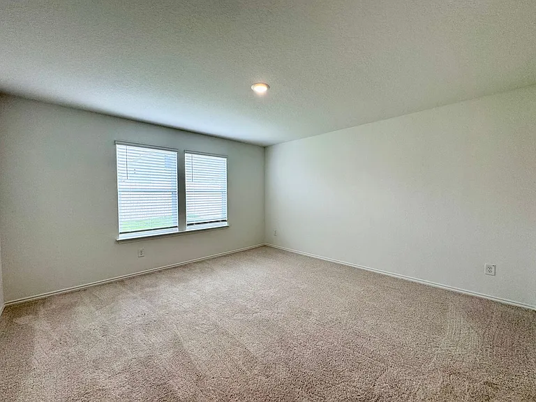 4089 Lily Glade Ln — Photo 14