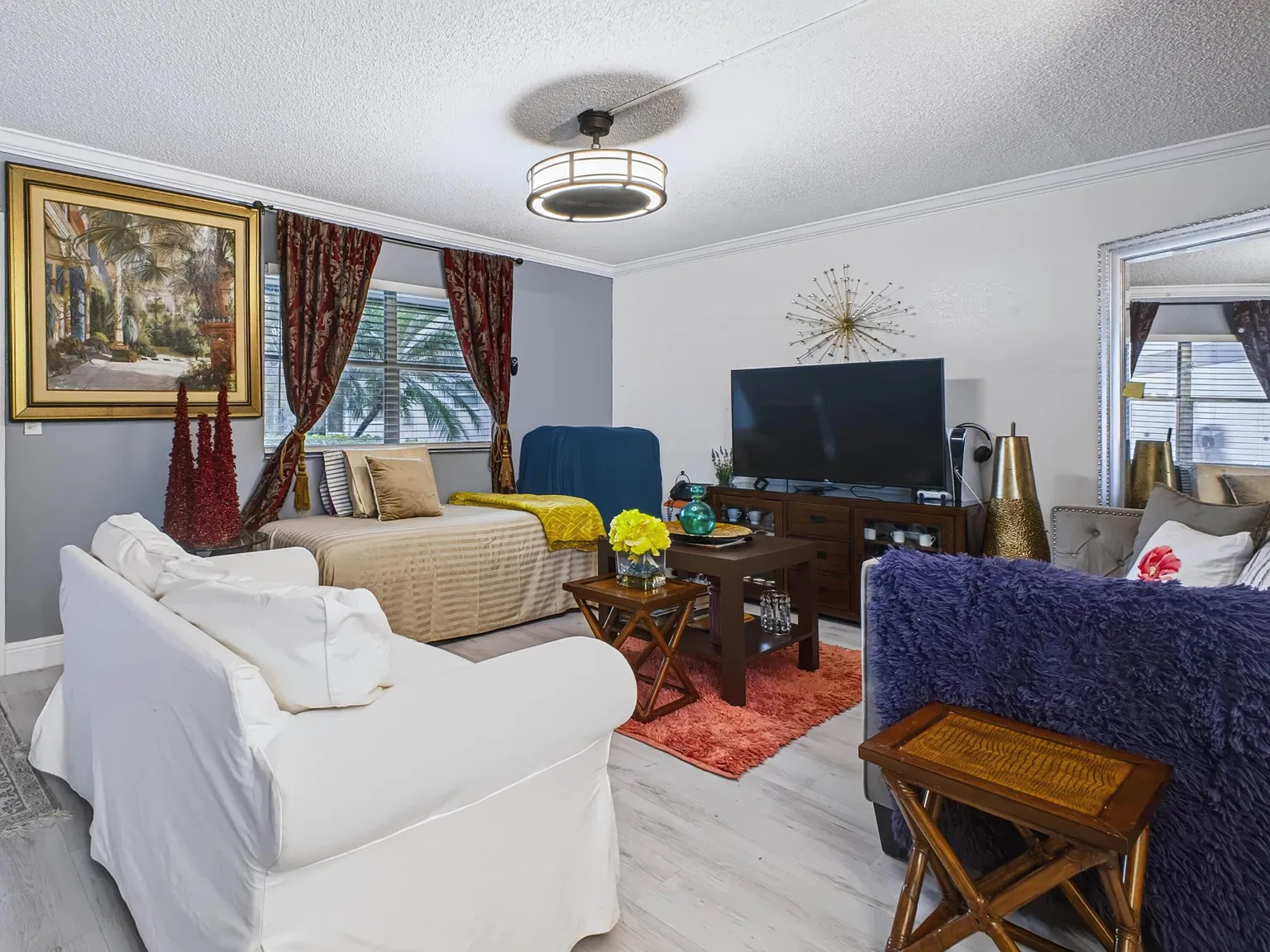 Kings Point Saxony Condos — Photo 4