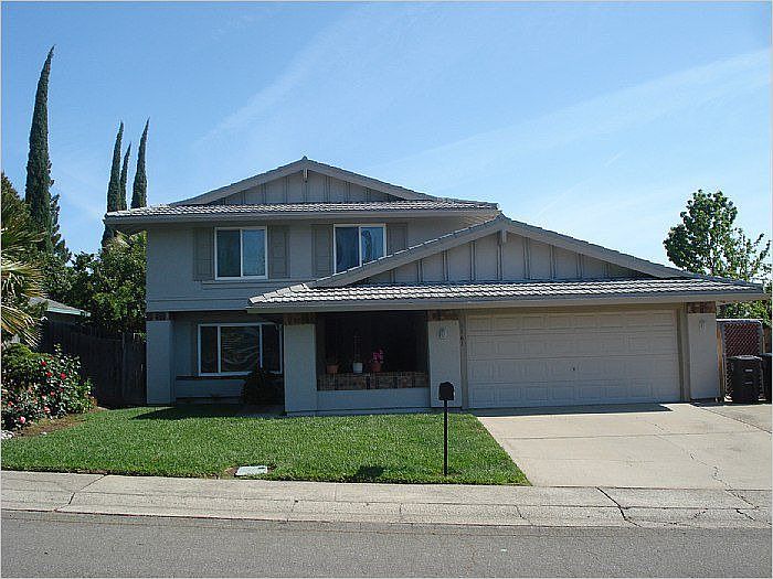 2nd image of 8161 Mesa Oak Way