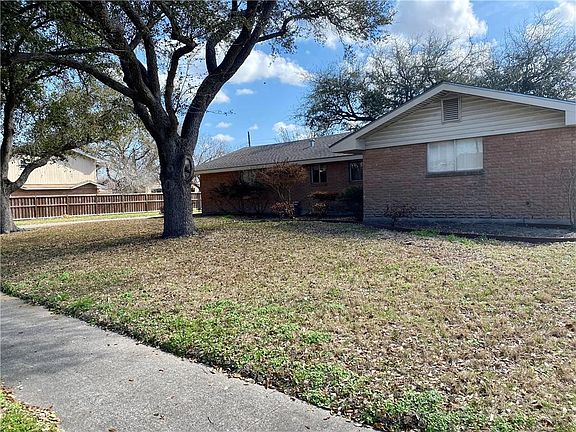 2nd image of 4245 Hermosa Dr