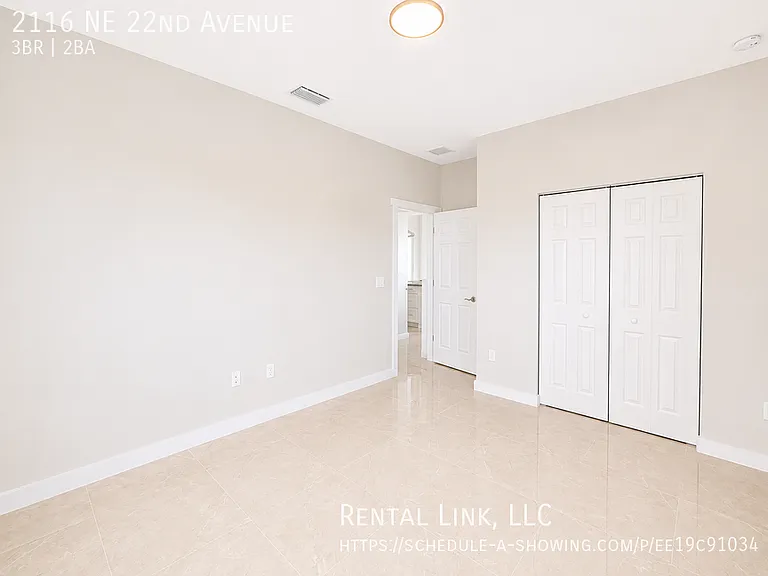 2116 NE 22nd Ave — Photo 24