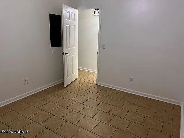 1531 Rosemond Dr — Photo 12