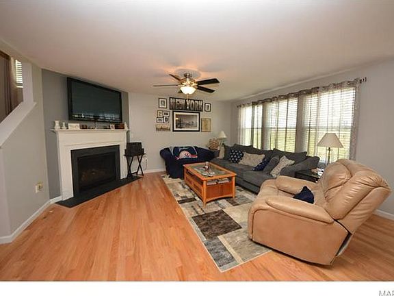 4th image of 315 Country Trail Dr