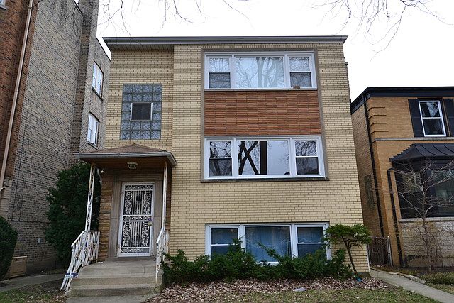 1st image of 5716 N St Louis Ave APT 2