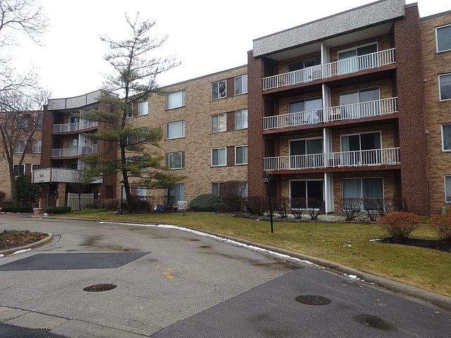 1st image of 245 S Park Ln Unit 316