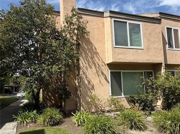 101 W Riverdale Ave, Orange, CA 92865