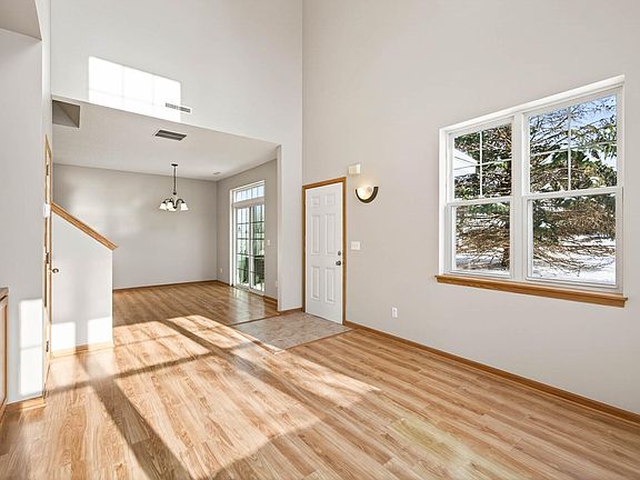 4th image of 1590 Countryside Dr