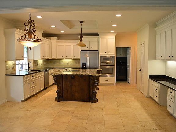 2nd image of 4111 Rock Springs Dr