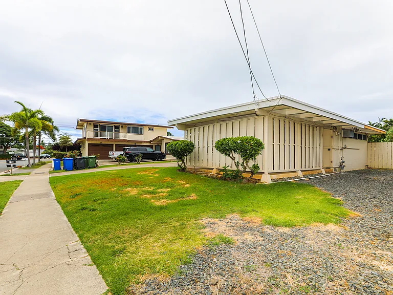 613 Papalani St — Photo 59
