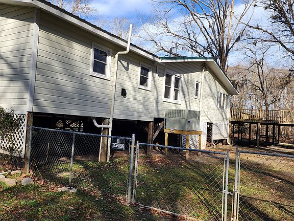 3rd image of 93 Deepwater Ave