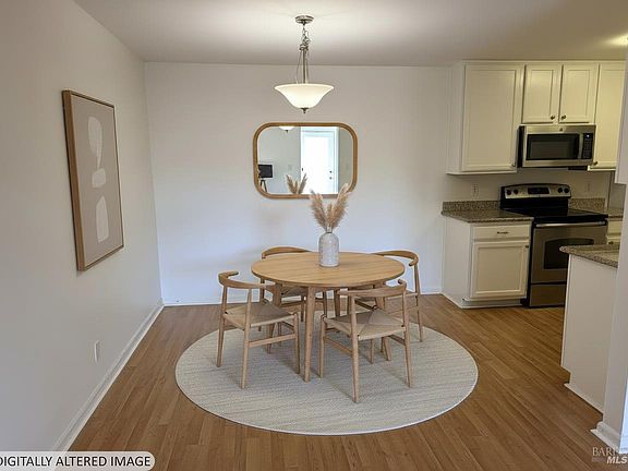 3rd image of 1540 Center Rd APT 270