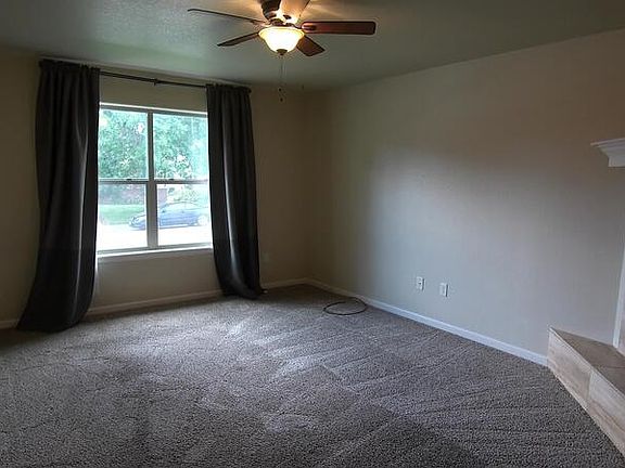 4th image of 4710 Sunvalley Dr