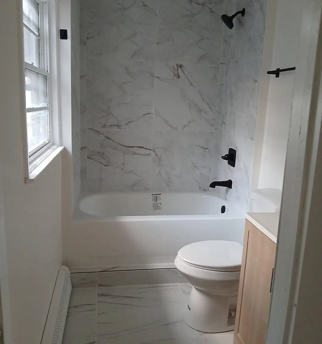 3 bed, 1050 sqft, $2,500 — Photo 3