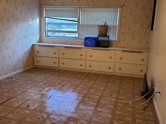 3rd image of 21272 Mada Ave