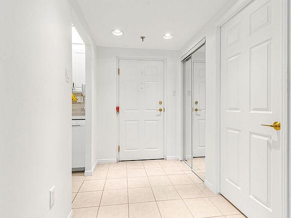 2nd image of 30 Brookdale Cres #304