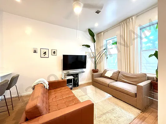 Rented by Owner | media 9