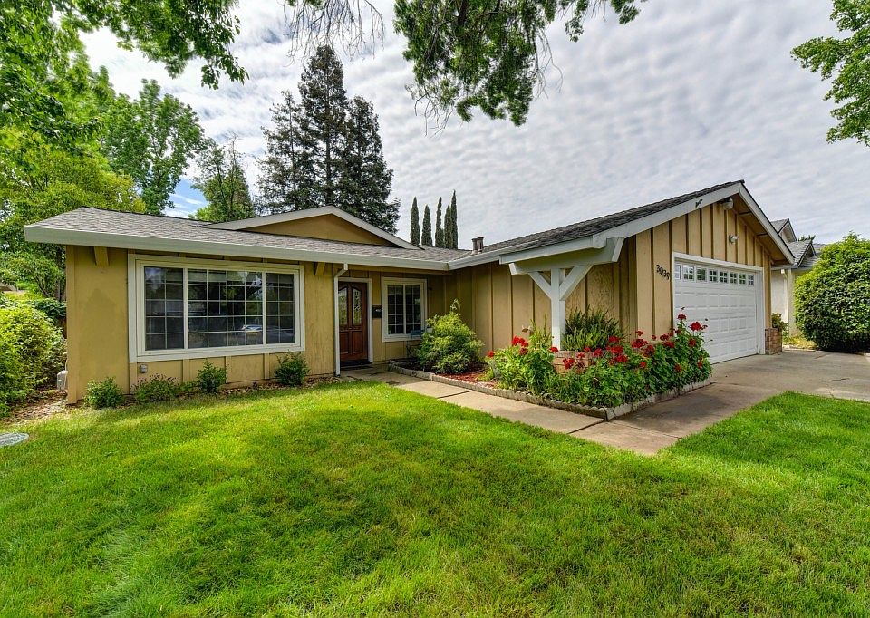 1st image of 3039 Rosemont Dr