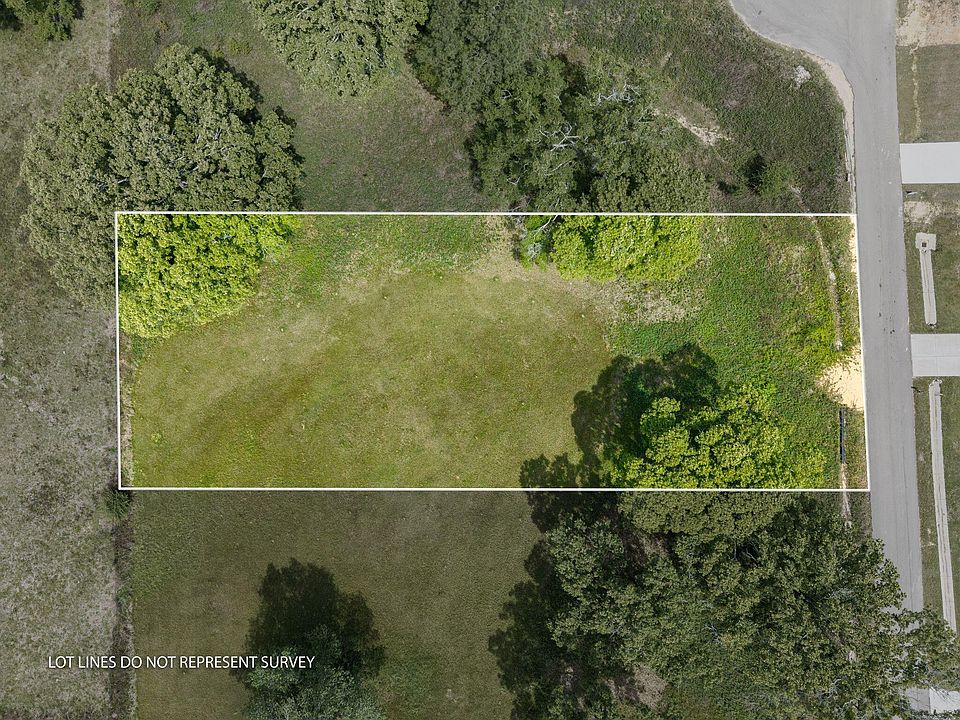 1st image of 41 Sapphire Dr