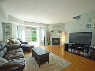 2391 Cypress Dr, Woodbury, MN 55129
