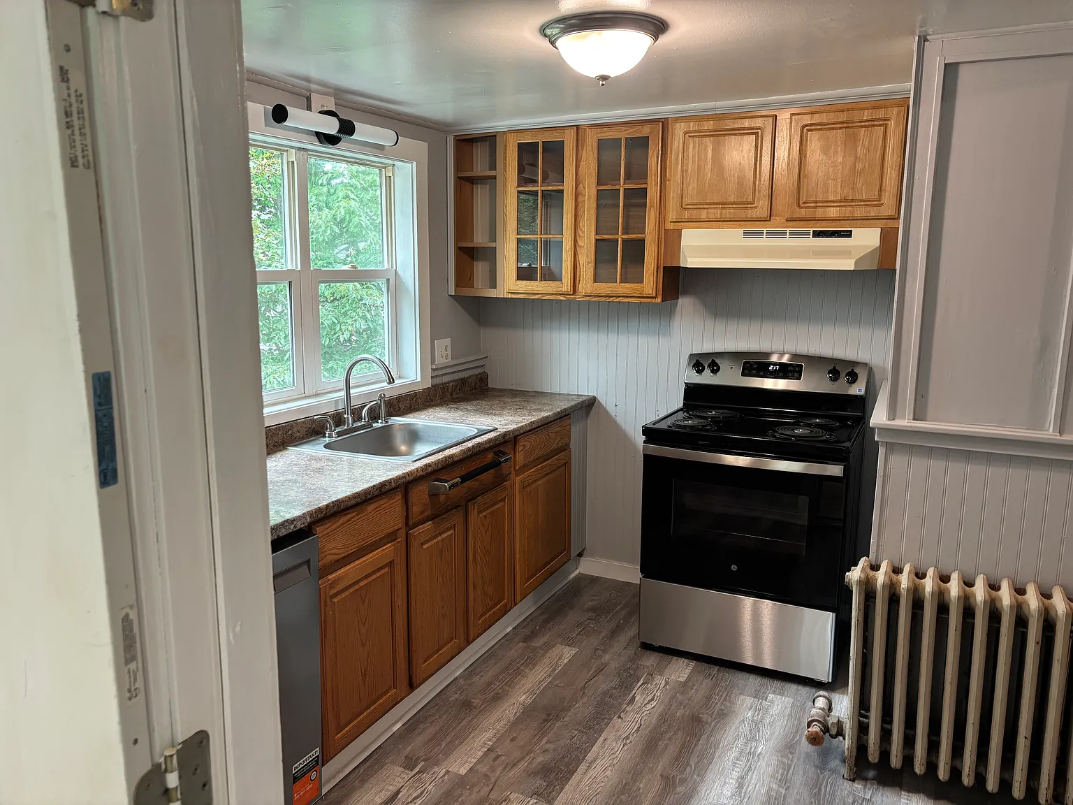 4 bed, 1734 sqft, $2,495 — Photo 2