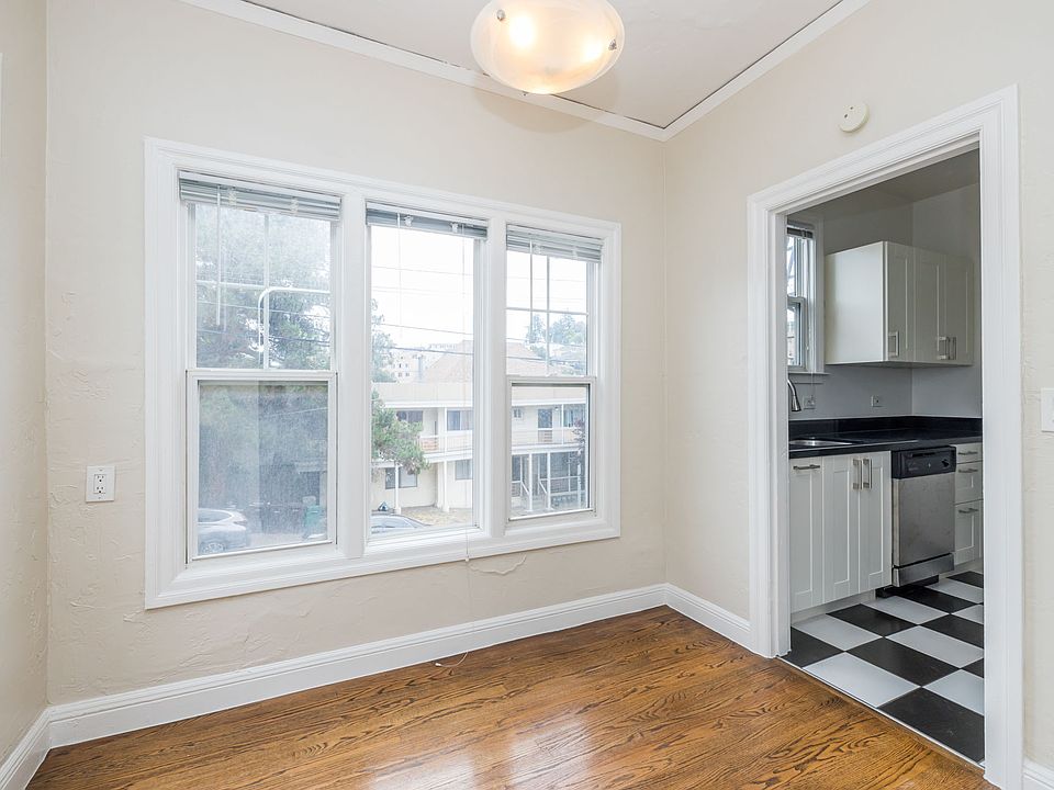 1st image of 421 Van Dyke Ave #6