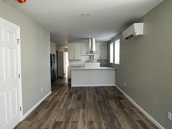 2nd image of 317-319 Main St