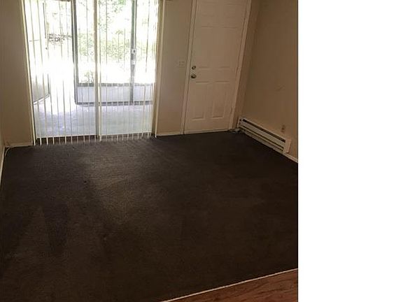 2nd image of 1904 E Mulberry Dr APT B