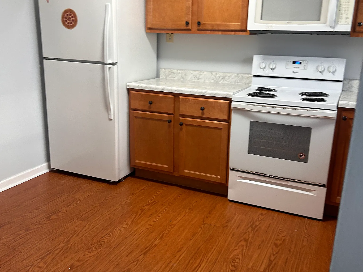 2 bed, 830 sqft, $1,100 — Photo 3