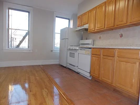 Rented by Block & Lot Real Estate | media 18