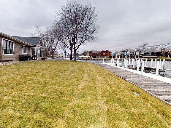 5th image of 20596 Breakwater Dr
