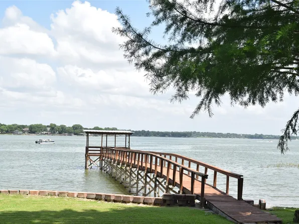914 W Lake Dr, Weatherford, TX 76087