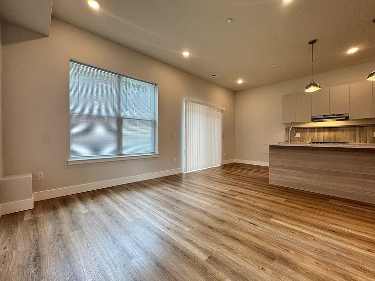 5222-24 Chester Ave #2 — Photo 23