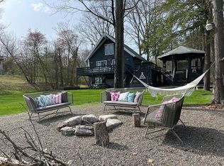 38 Famous Author Cir, Coxsackie, NY 12015