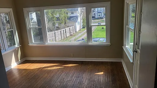104 William St Photo 1