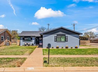 1500 W Garza St, Slaton, TX 79364