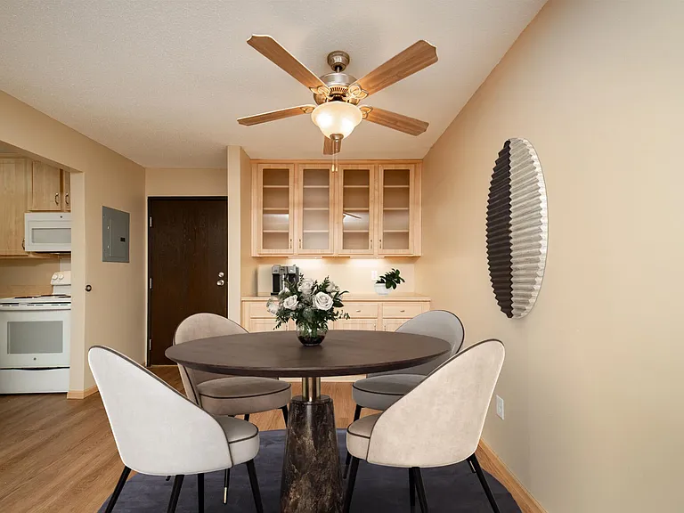 Park Villa Apartments — Photo 5