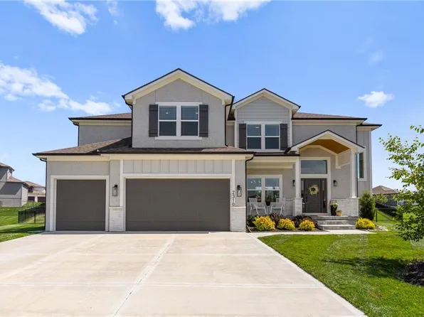 2310 SW Serena Pl, Lees Summit, MO 64082